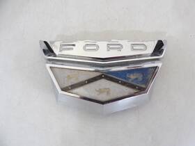 1006502 Ford 10381 1959 Country Sedan Wagon Tailgate Trim Emblem