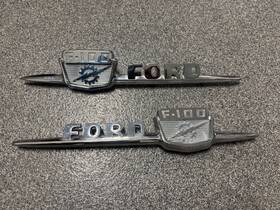 1006864 Ford Used Pair Of Nice Factory 1959 F100 Hood Side Emblems