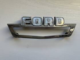 C3tb-16a652-b Ford 16a652-b Truck Fender Emblem Oem
