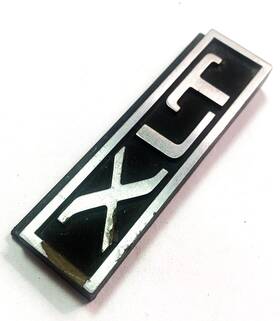 1l24-7843156-gb Ford Xlt Escape Emblem Logo Badge 213a