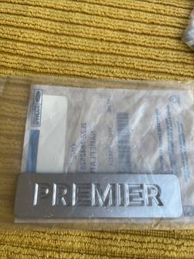 2l2z-7842528-aa Ford Genuine Hatch Emblem