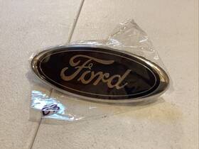 4f12-8c020-aa Ford 4f13-8c020 Oval Blue/chrome Oem Auto Emblem