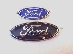 5f93-74425a52-ab Ford D72ob Qty2 Oem Blue Chrome Oval Plastic Emblem Badge Logo Very Good Usable Lot#5