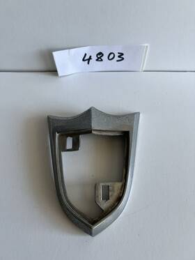 61599840 Ford Vintage Chrome Emblem Bezel