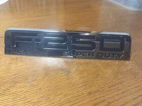 7c34-16c026-c Ford 2008-10 F250 Xl Super Duty Fender Chrome Emblem Fits Left Or Right