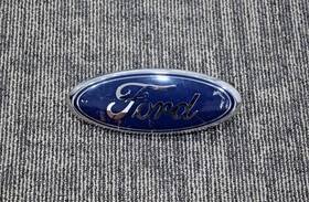 8c34-8b262-aa Ford Oem 2008-2010 F-250 F-350 Super Duty Front Grille Oval Emblem Badge Logo