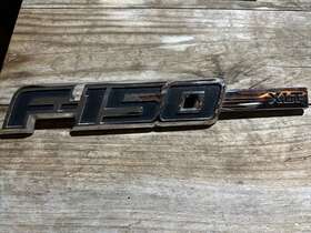 9l34-16b114-cd Ford Oem 2009-2014 F-150 Xlt Right Side Chrome Fender Emblem Used