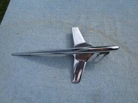 Bn-16850 Ford 1955 Oem Hood Ornament Crown Victoria Vintage