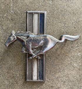 C4zb-16c228-b Ford C4zb-i6c229-b Vintage 1960s Mustang Side Fender Emblem Car Repair