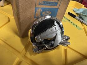 1965-country Ford C5ab-16189-d Squire Rear Emblem Nos New