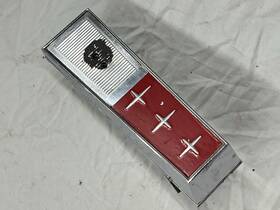 C5gy-8223-i Ford 1965 Mercury Comet Center Grill Emblem Insert W Mounting Plate Fomoco Original