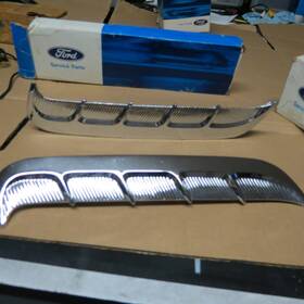 C5zz-65290a77-a Ford Nos 1965 Mustang Pair Of Rear Quarter Panel Emblem Ornaments Lh And Rh