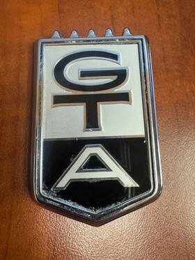 C60b-16098-a Ford 1966-1967 Fairlane Gta Crown Emblem