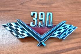 C60b-16237-a Ford C60b16237a Oem 1966-67 Fairlane Front Lower Fender 390 Emblem