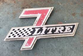 C6ab-8b118-a Ford Vintage 1966 Galaxie 500 7 Litre Grill Emblem Oem Original - Rare