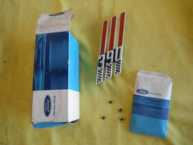 C6az-16228-e Ford Nos 1966 Galaxie 500 And Xl 390 Ornament Emblem