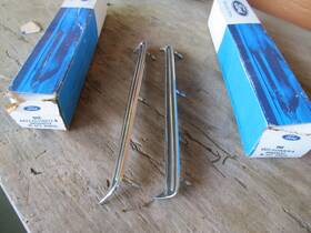 C8zz-65290a76-a Ford Nos Oem 1968 68 Mustang Chrome Quarter Ornament Trim Moulding Pair