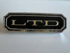 C9ab-7143500-a Ford Genuine Vintage Ltd Emblem