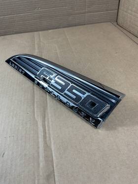 Cc34-25000a73-caw Ford 2011-2016 F350 Lariat Lh Driver Side Fender Emblem Oem
