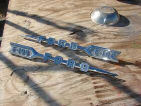 Cotb-16720-rh Ford 1960 F100 Truck Hood Emblem Cotb 16721 Lh And 16720 Rh Free Usa Shipping