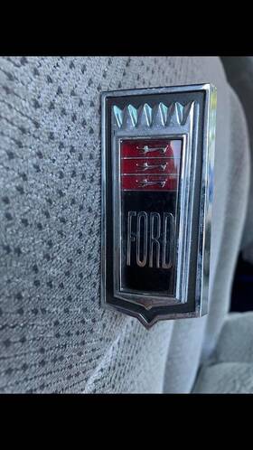 D1ab-8b369-b Ford Nos 1971 Ltd Grill Emblem Full Size 71