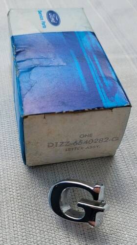 D1zz-6540282-g Ford Nos 1971 1972 1973 Mustang Deck Lid G Letter