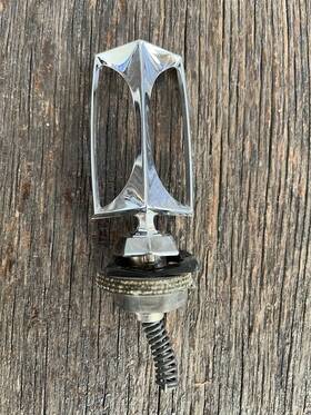D5db-8b343ab Ford 1975 -1977 Granada Hood Ornament Emblem Oem 1976 75 76 77 Nice