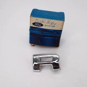D5uz-1140282-c Ford 1978 - 1982 F100 350 Bronco E150 E250 E350 Nos Ftrft Emblem Letter Oem