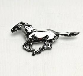 D5zb-8216-a3 Ford Vintage 1974 - 1978 Mustang Ii Chrome Horse Grille Emblem
