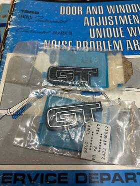 E2fz-16098-a Ford Nos 1982 1983 1984 Escort Gt Front Fender Emblem Badge New