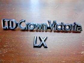 E7sb-16702-ab Ford 1990 - Ltd Crown Victoria Lx Rear Trunk Emblem Pair Need New Adhesive
