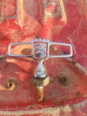 E8ab-8b343-ab Ford Oem Hood Ornament With Bolt&spring 1988-91 Crown Victoria