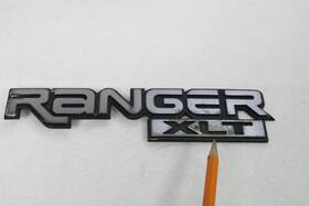 E97b-16-114 Ford 1989-1994 Ranger Xlt Fender Emblem Ft89 Ft90 Ft91 Ft92 Ft93 Ft94 Oem Name Plate