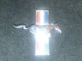 F4zb-16098-aa Ford Tr-060 Mustang Interior Plastic Emblem Vintage Oem