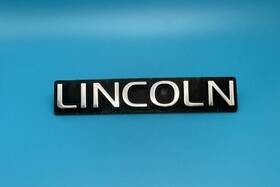 F5vb-8b262-aa Ford 90-97 Lincoln Town Car Front Grille Emblem Badge 4.5ftft Oem Vintage