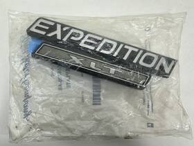 F75z-16720-ab Ford 1997 Expedition Xlt Nos Genuine Oem Front Fender Emblem New