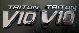 F81b-18702-ba Ford 1999-2004 F250 F-250 F-350triton V10 Fender Emblem Badge Logo Pair Oem