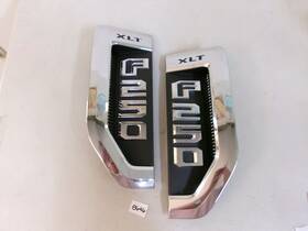 Hc3b-25000a73-ab Ford 2017-22 F250 Xlt Chrome Fender Emblems Rh/lh