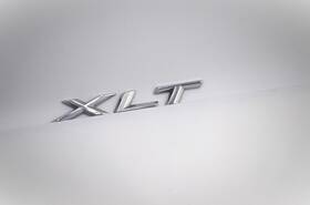 Lb5z-9942528-c Ford 2020-2024 Explorer Xlt Rear Liftgate Nameplate Emblem N54