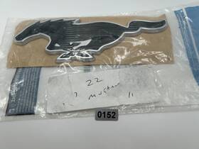 Lj8z-9942528-e Ford New Mustang 2021-2024 Pony Logo Liftgate Name Plate Blk Oem