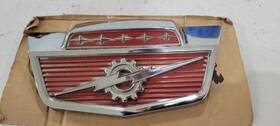 C4tb-16607-a Ford Mercury Fomoco C4tb-16707-a 1961-66 Truck F100 Hood Emblem Nice