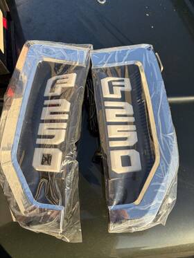 Rec264483ch Ford Recon F250 Illuminated Side Emblems 17-22