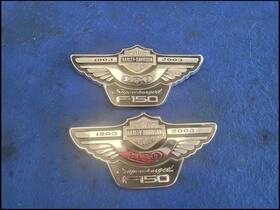 199.fd8k03 Ford Truck 2003 F150 Harley Davidson Pair Front Fender Trim Emblems Plaque 2642