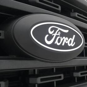 Vml3z-8a224-b Ford Lighted Grille Oval Emblem Led Without Front Camera F-150 2021-2022