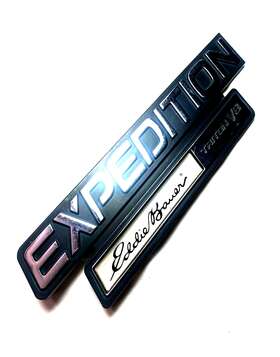 Xl1416702aa Ford Expedition Eddie Bauer Triton V8 Emblem Badge Logo 227