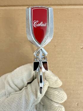 22508016 Gbodyparts 1978-80 Red Oldsmobile Calais Stand Up Header Panel Ornament Emblem Gm
