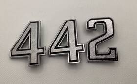 9336773 General Detroit Oldsmobile Original Oem 1969-1972 Olds Cutlass 442 Trunk Lid Emblems