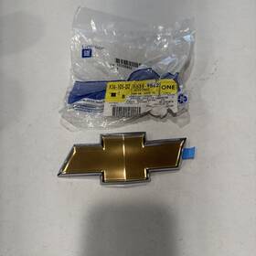 10359862 General Motors New 2005-2010 Chevrolet Cobalt Front Grille Bow Tie Emblem Gm