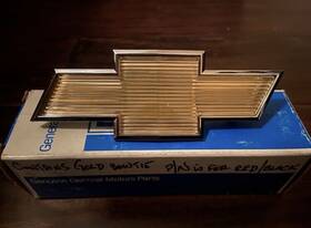 15591449 General Motors #15591449 Chevy S10 Grille Emblem
