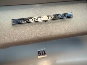 B32-54 General Motors 231219 Oem 1971-1972 Oldsmobile Toronado Front Drive Fender Emblem 408161